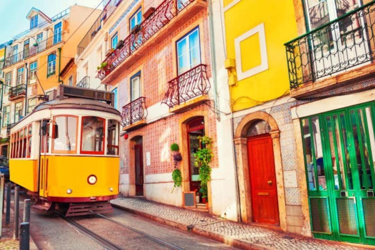 Apartment 2 Bedroom For 4 People With Free Public Parking Lissabon